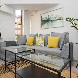 Apartment Modern & Spacious 2bd In Limehouse, London
