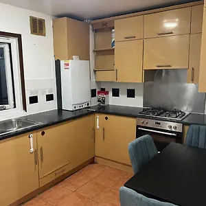 Apartment Cosy 2 Bedroom Flat, London